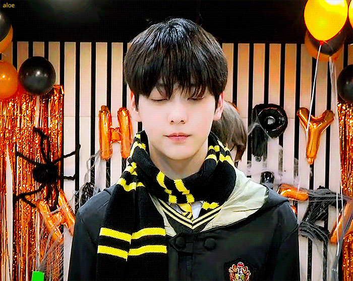 툽 수빈이 처연하고 약간 유약하기까지한 분위기 독보적인거같애 | 인스티즈