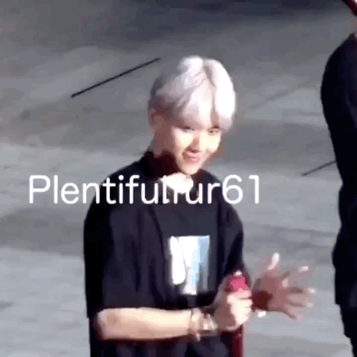 [잡담] 백현 박수치는거 봐 | 인스티즈