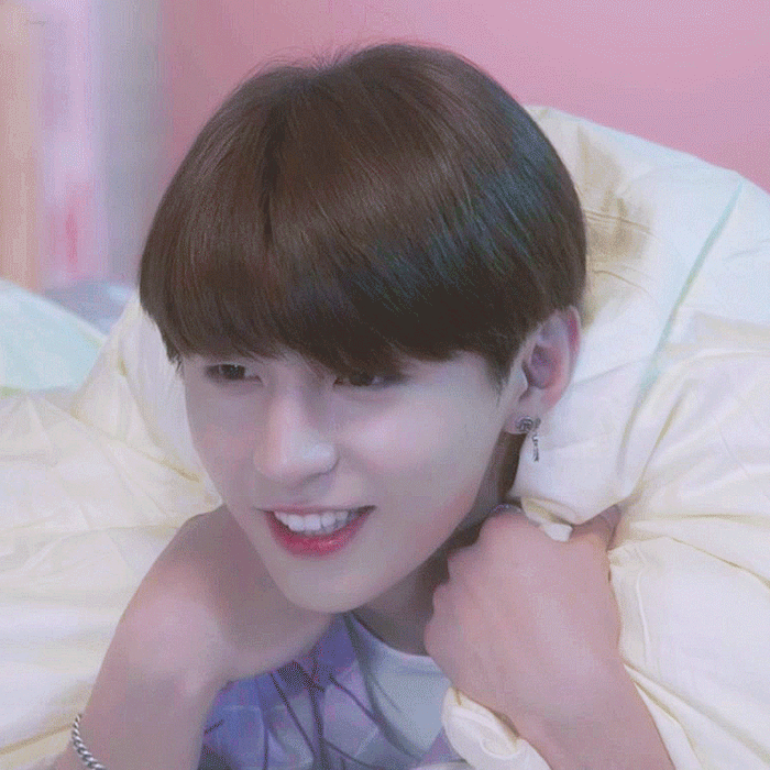 [잡담] 골차 최성윤 지금도 토끼지만 데뷔초때 완전 뽀둥톢이 그 자체였음 | 인스티즈