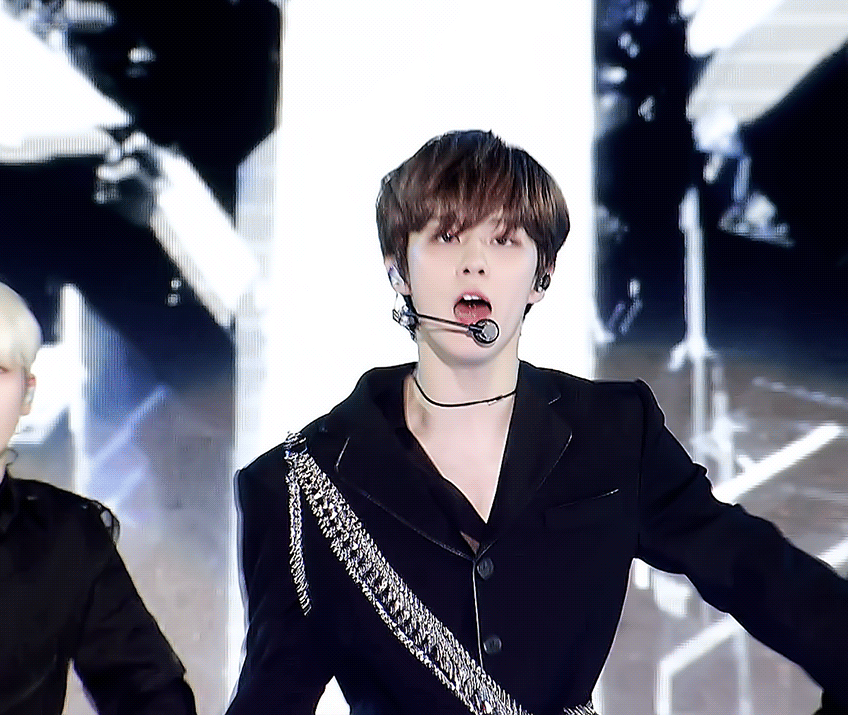 김우석 아이돌력 너무 좋아서 무대 보고싶다 | 인스티즈