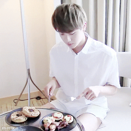 방탄 김석진 먹는데 진심인 편 | 인스티즈