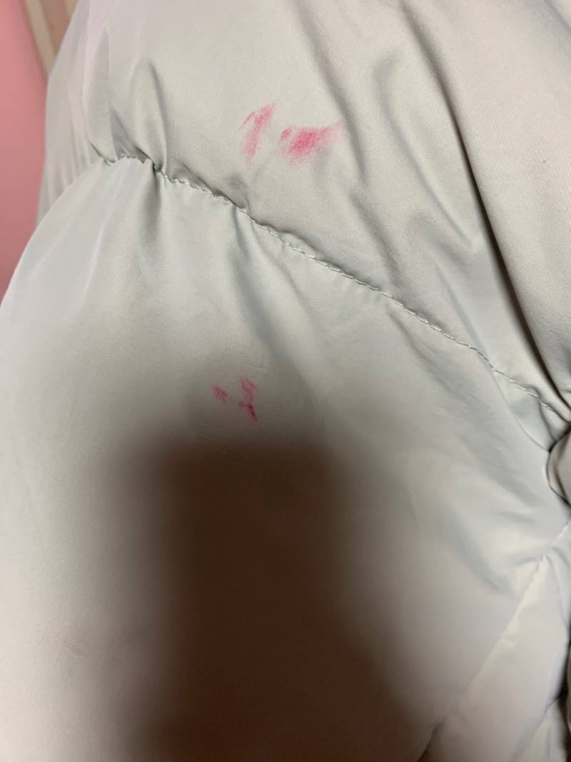 립스틱 얼룩 지워본 사람🥺 | 인스티즈