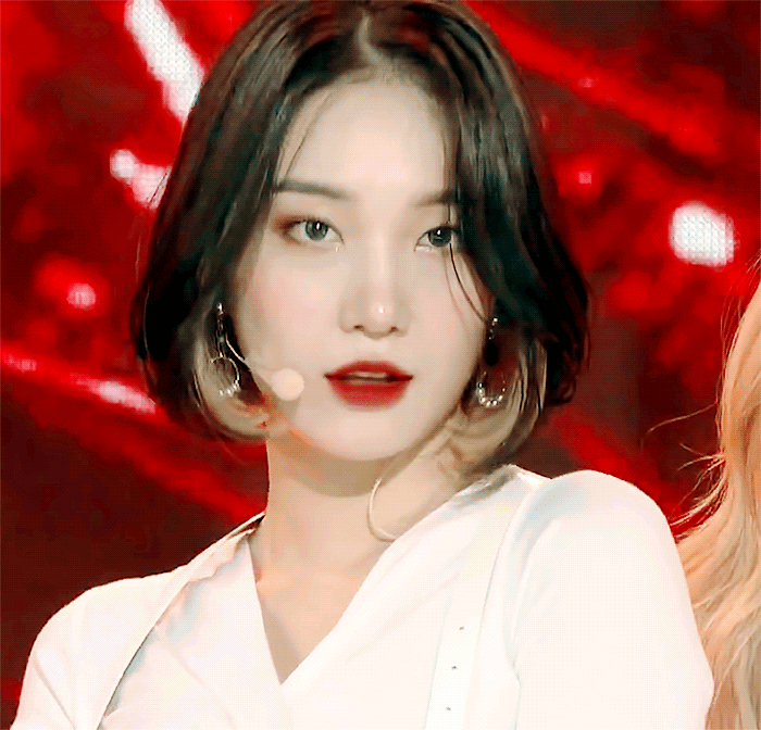 하 진짜 본진 얼굴은 언제봐도 경이롭다 | 인스티즈