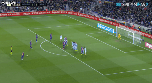 오늘자 리오넬 메시 인간의 한계를 뛰어넘는 신의 플레이.gif | 인스티즈