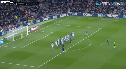 오늘자 리오넬 메시 인간의 한계를 뛰어넘는 신의 플레이.gif | 인스티즈