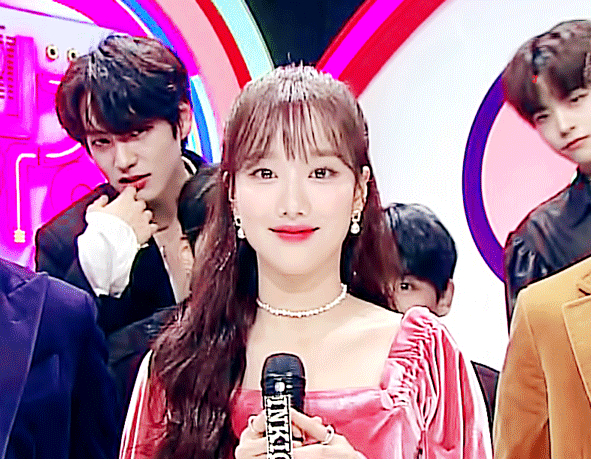 저번 주 인기가요 이진혁이랑 빅톤ㅋㅋㅋㅋㅋ 그 인터뷰가 제일 웃겼어 | 인스티즈