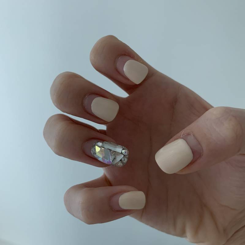 네일 할때 댄거같지..? | 인스티즈