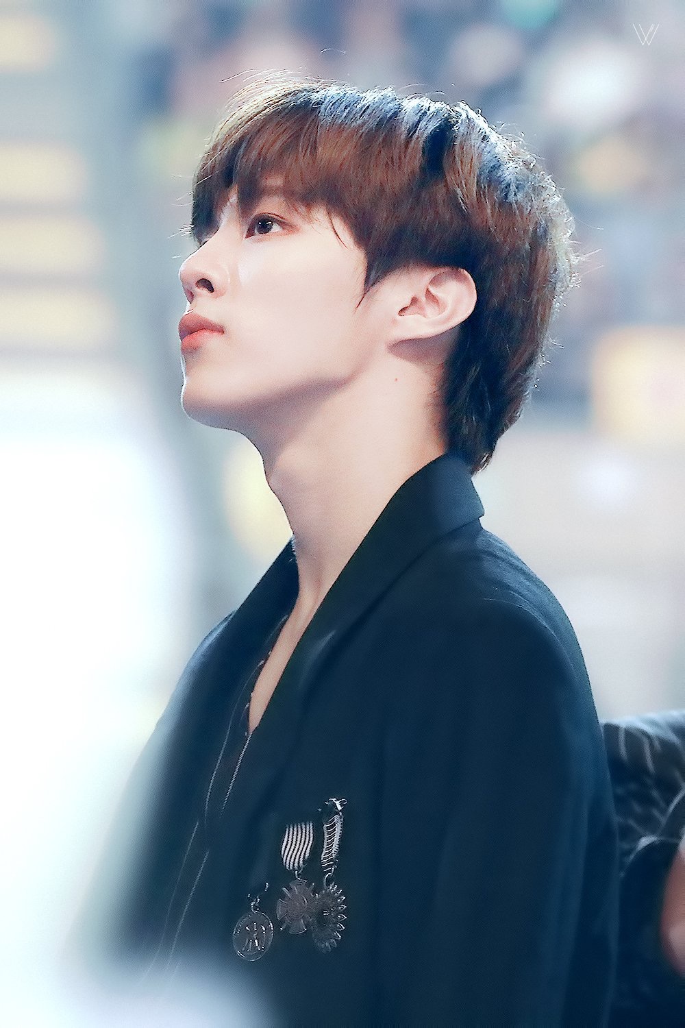 김우석은 알까 오조오억 우석이들이 김우석 얼굴 하나에 햄보카단거 | 인스티즈