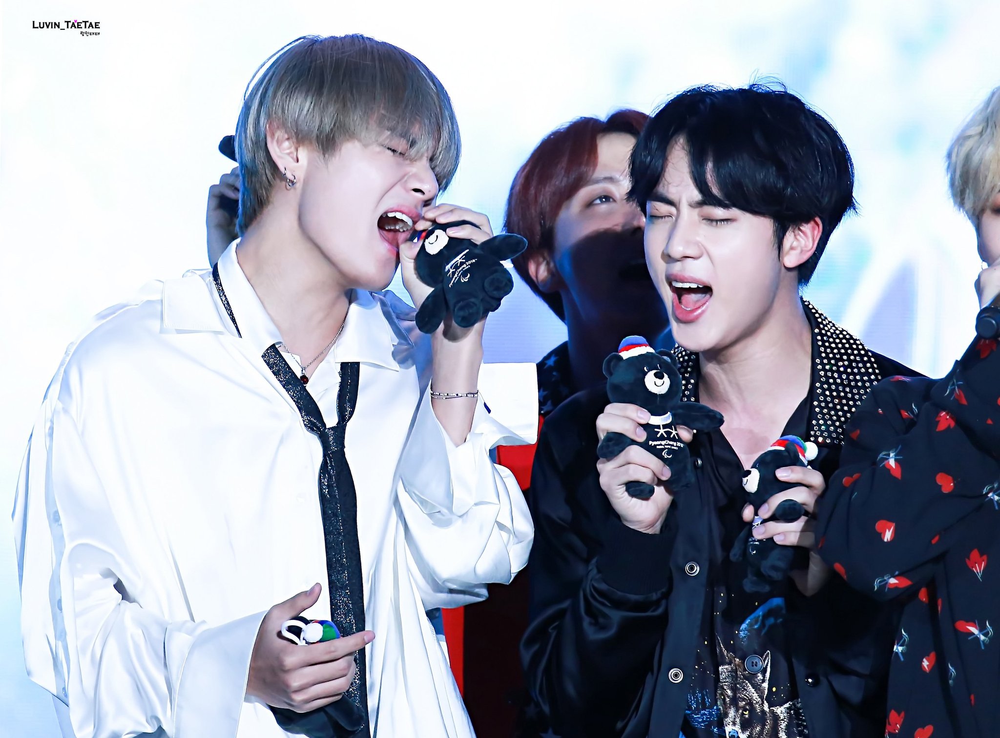 내가 좋아하는 방탄 뷔랑 진 얼굴합.. | 인스티즈