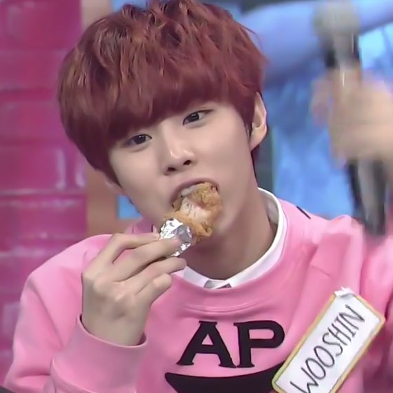 치킨은 별로 좋아하지 않는편인 김우석 | 인스티즈