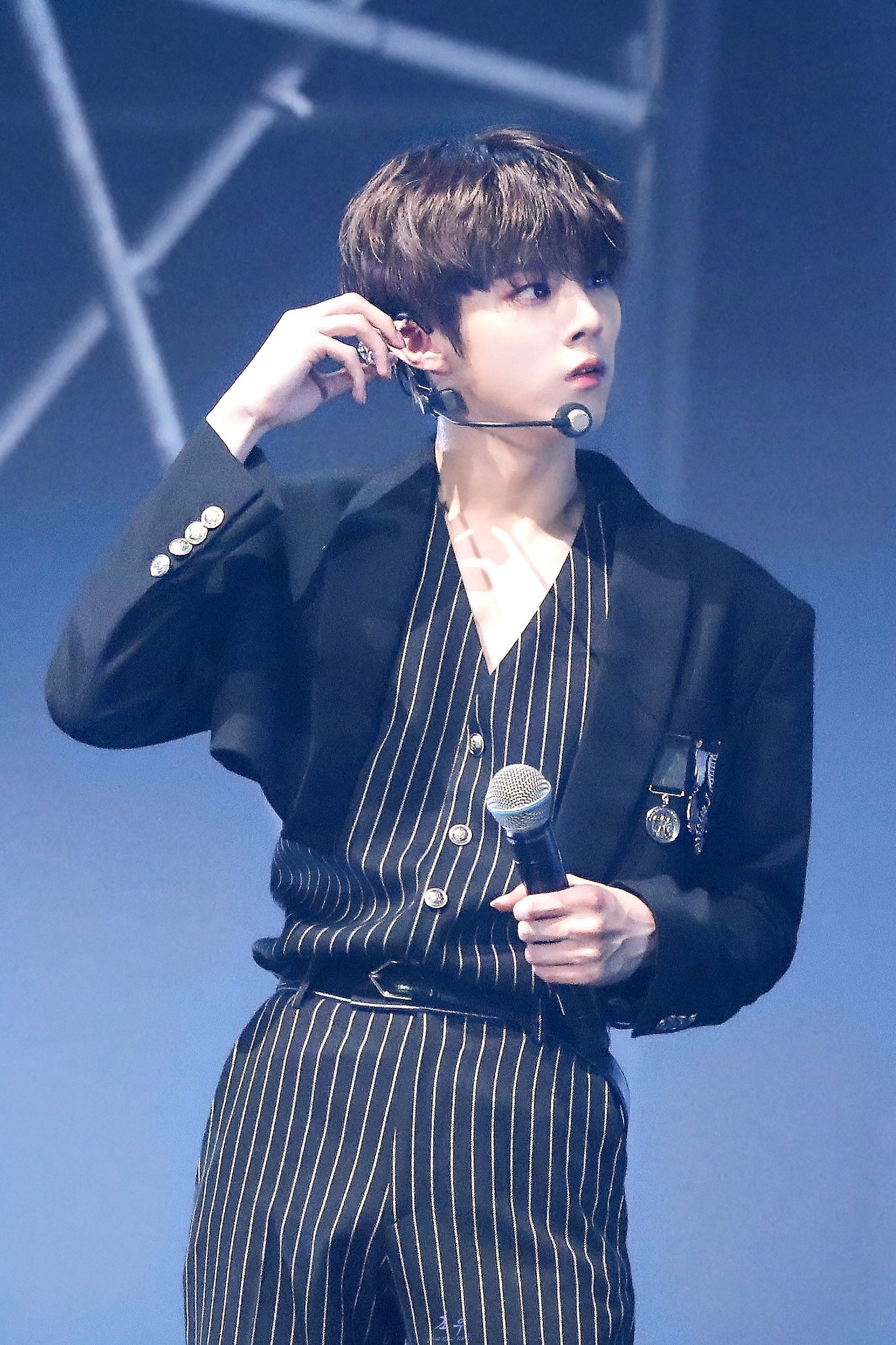 예쁨+잘생긴거 알아서 공주왕자 다 좋은 김우석 보고싶다아!!!! | 인스티즈