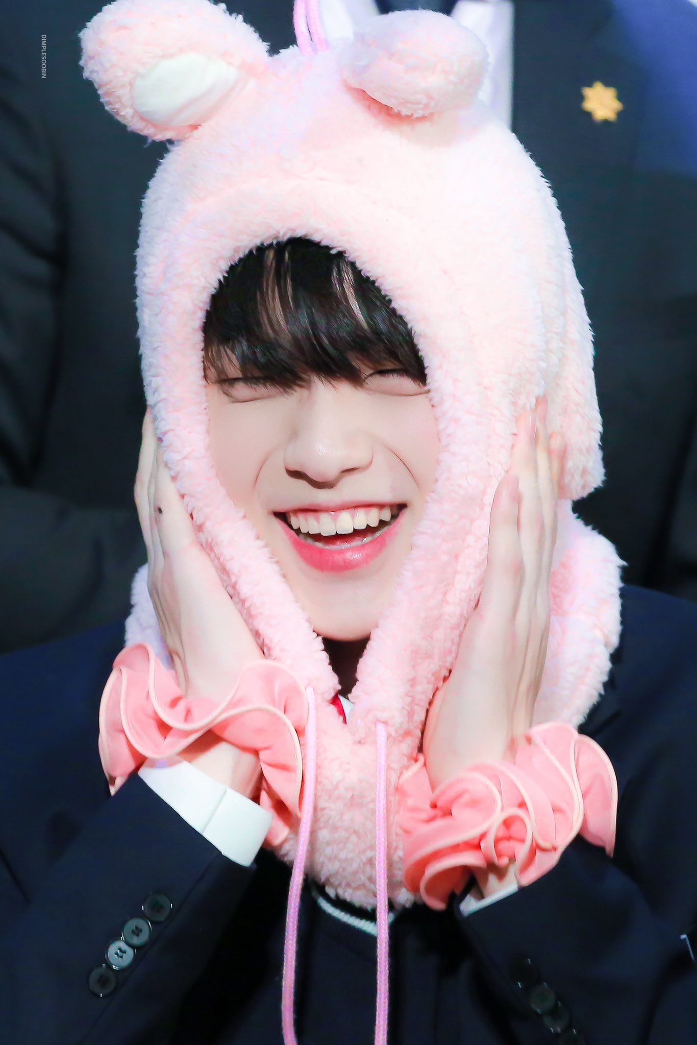 투바투 수빈 왕 크니까 왕 귀엽다는 말 너무 잘 어울려 | 인스티즈