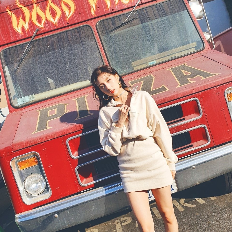 정예인 인스타로 계속 화보사진 올리는데 이래도 되는거야? | 인스티즈