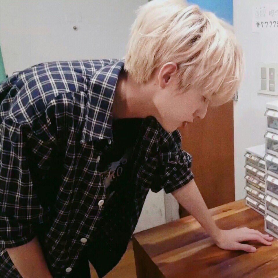 제이 이 턱 너무 매력있어ㅜㅜ | 인스티즈