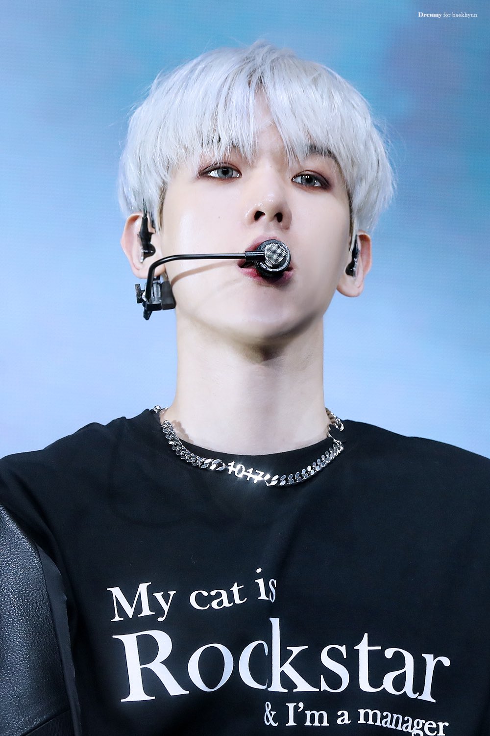 으악 백현이 고화질 뜬 거 쩐다 | 인스티즈