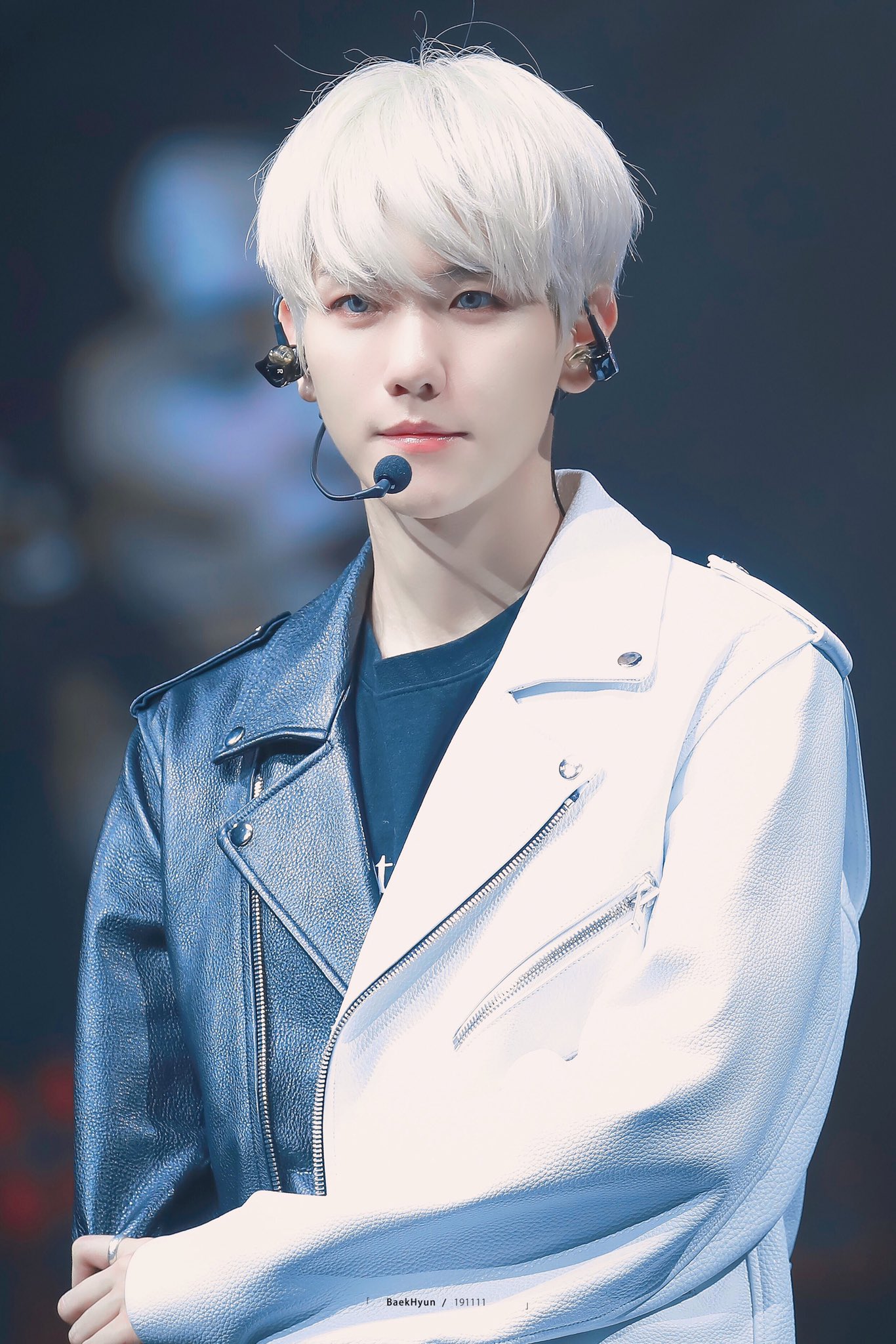 으악 백현이 고화질 뜬 거 쩐다 | 인스티즈