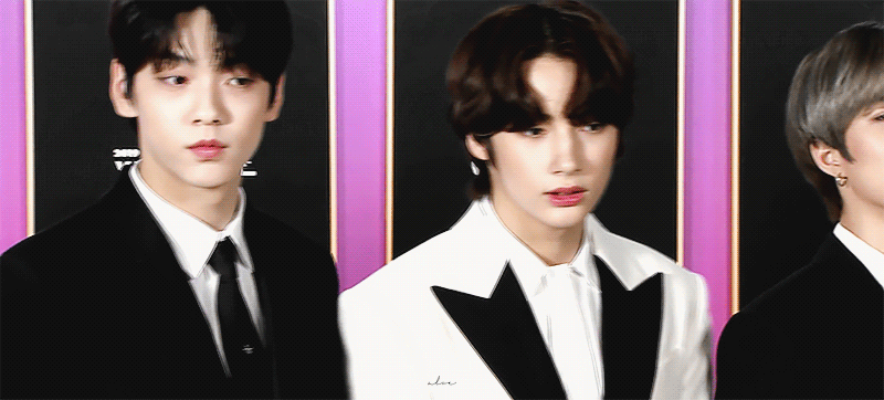 잘생긴애 옆에 잘생긴 애 옆에 잘생기 애 • • • | 인스티즈