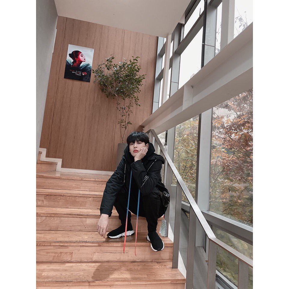 최병찬 오늘 공카멤트인스타 각각 사진 5장씩 올려줌ㅋㅋㅋㅋㅋㅋㅋㅋㅋㅋㅋ | 인스티즈