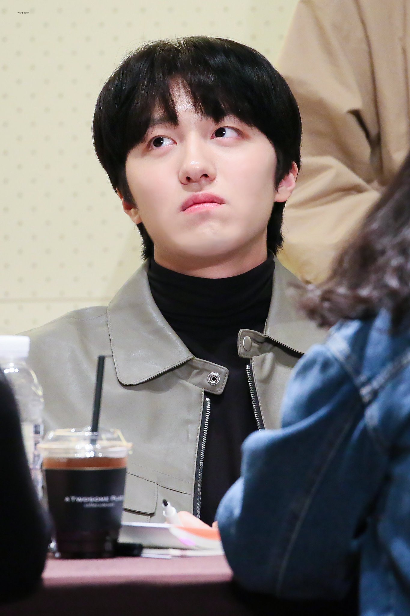 나 얘 얼굴에 자부심 있다 | 인스티즈