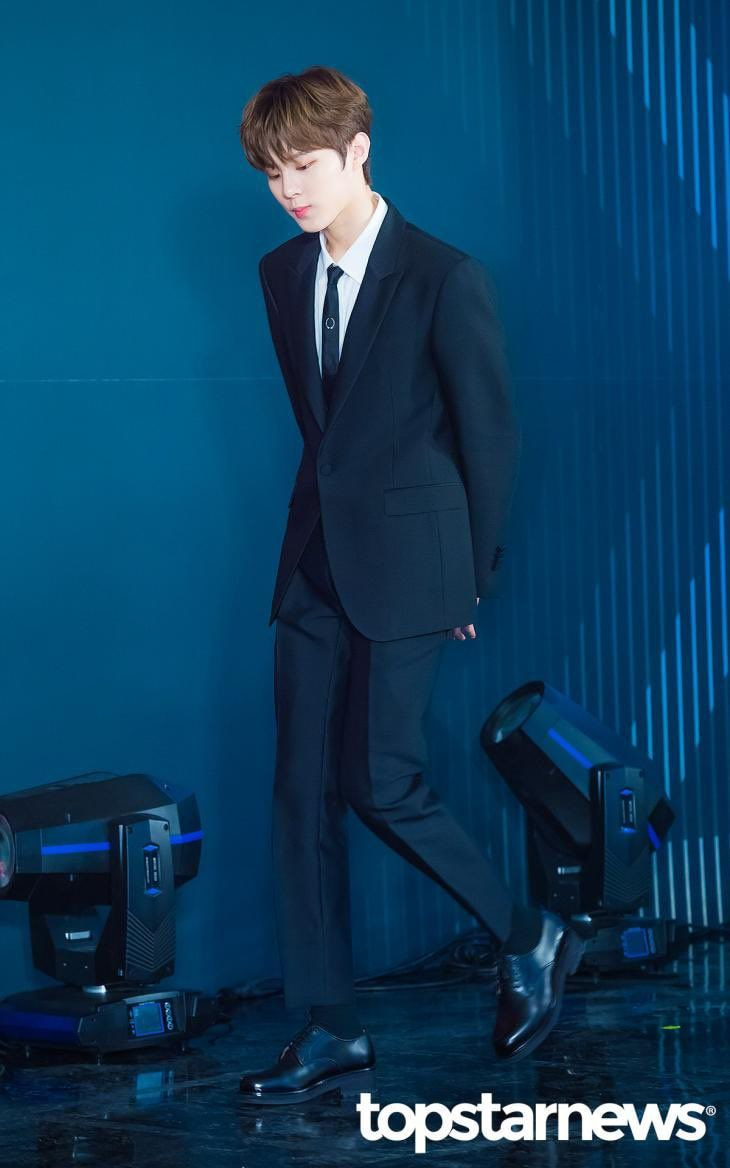 김우석 걷는거도 왤캐 소중함 | 인스티즈