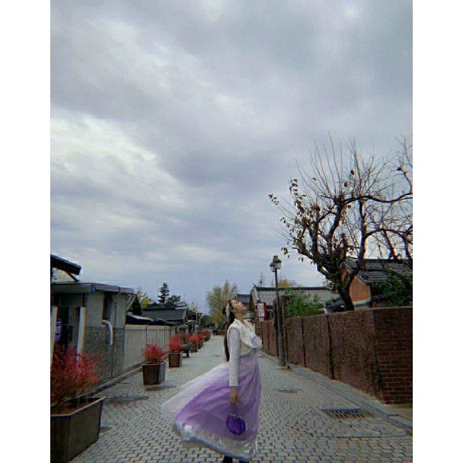 러블리즈 서지수 한옥마을가서 한복 입은거 사진 올라왔어.. | 인스티즈