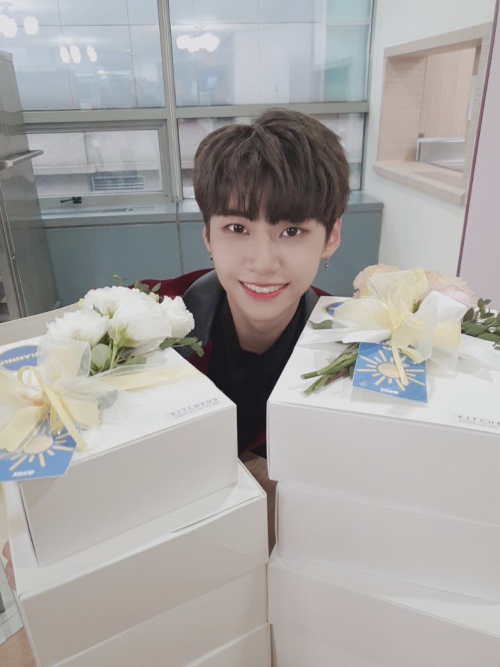 이진혁 오늘 미모 역대급 찍었네 | 인스티즈