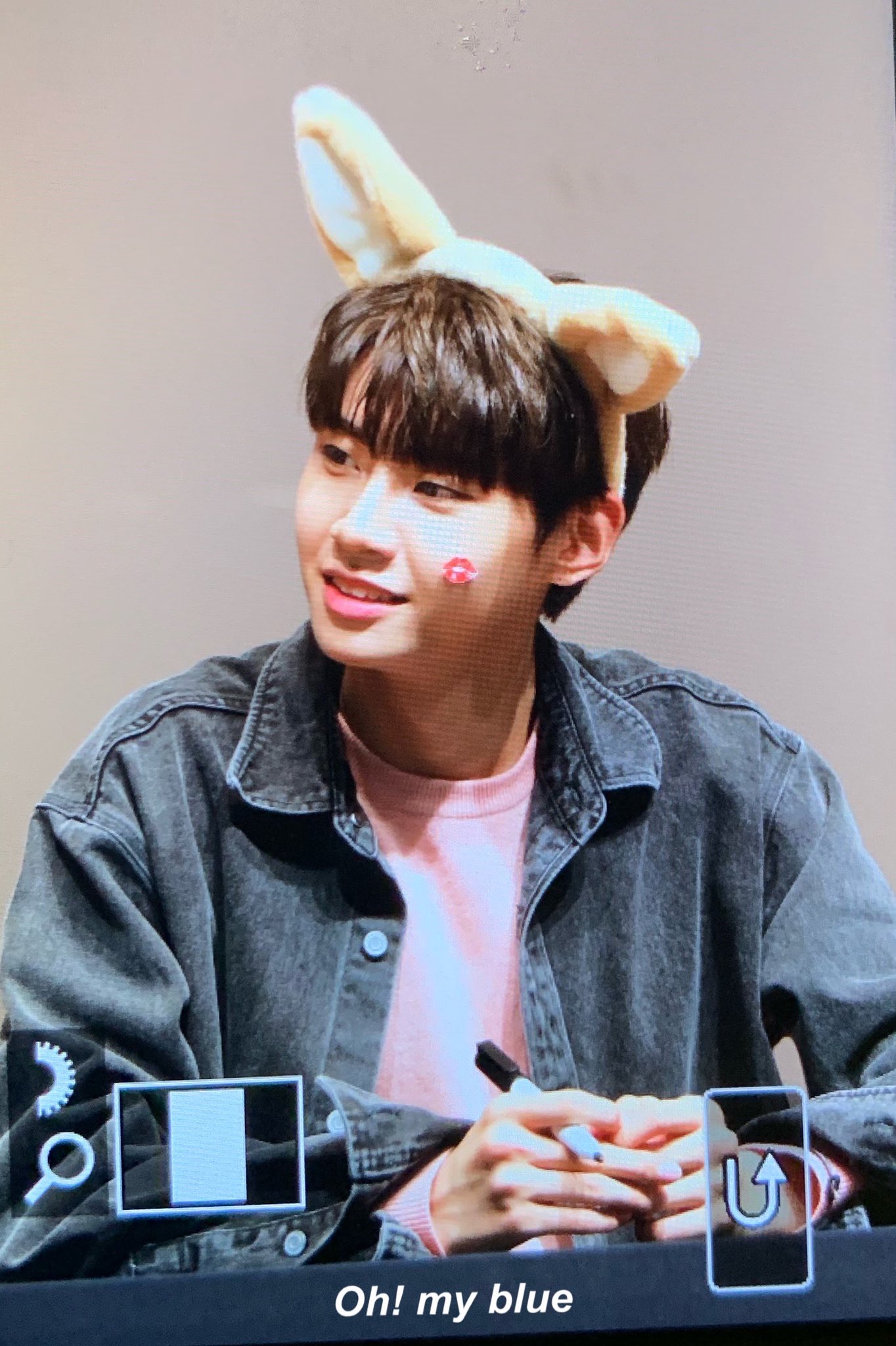 이진혁 안어울리는 머리띠가 뭐야 ㅠㅠ | 인스티즈