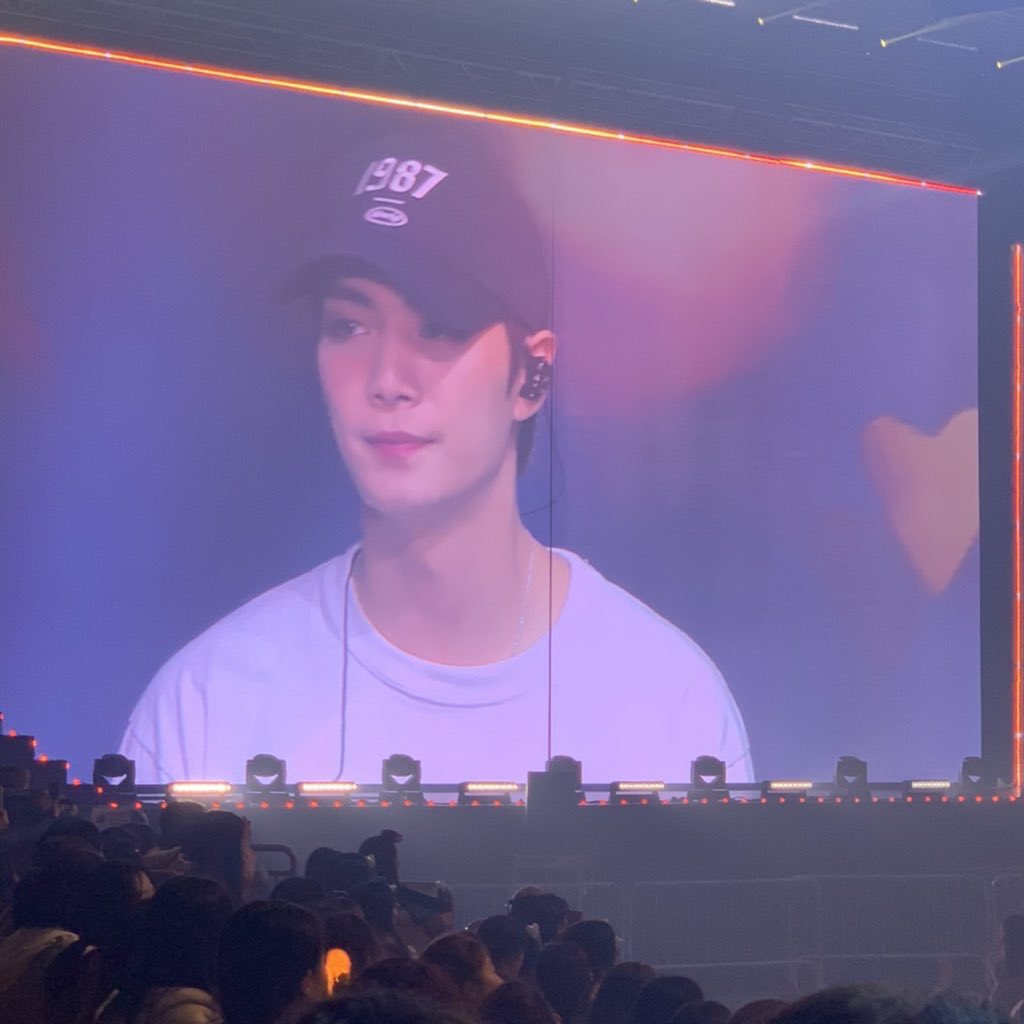 뉴종현만큼 눈썹 보이고 말고로 다른 사람되는 경우 잇을까 | 인스티즈