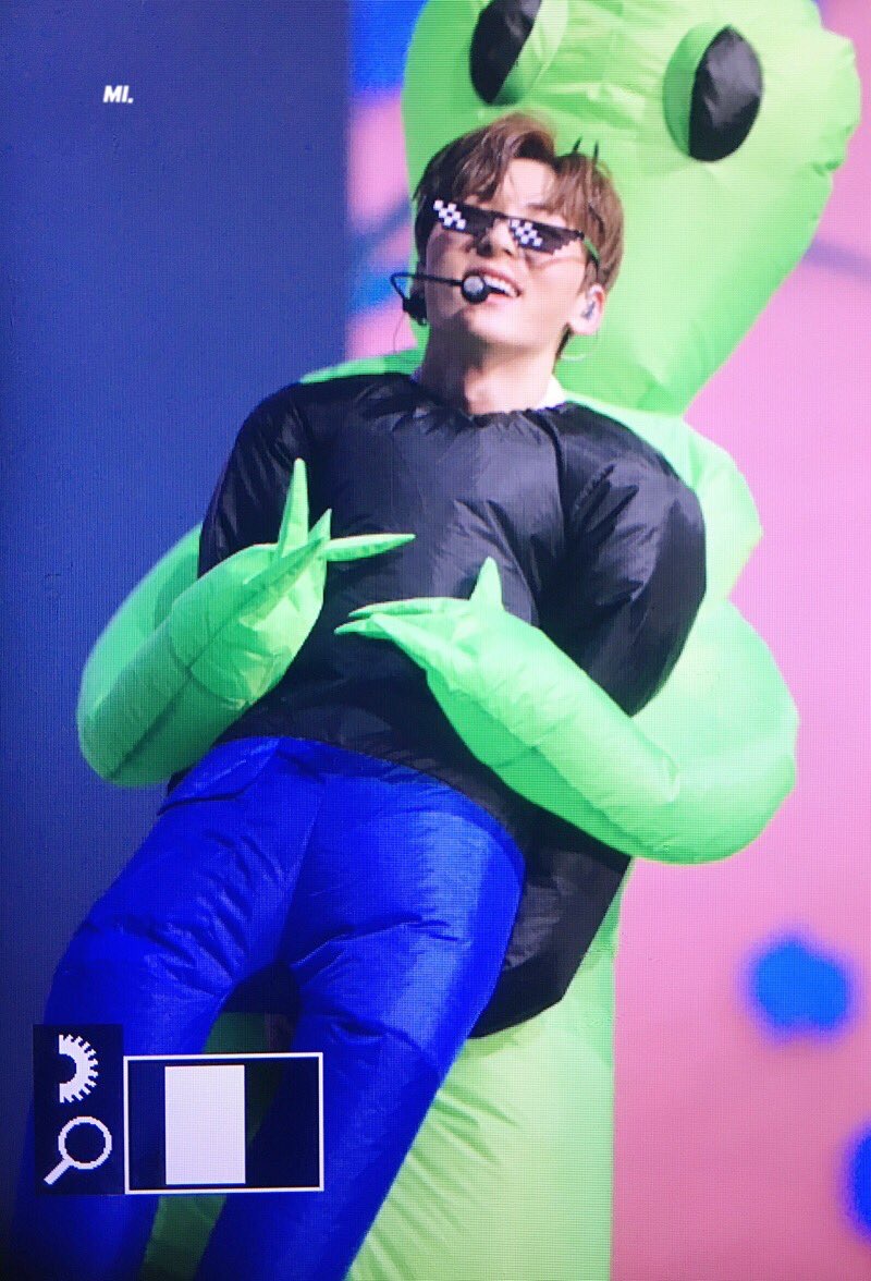 외계인이 뉴이스트 민현이 잡아가ㅠㅠㅠㅠ | 인스티즈