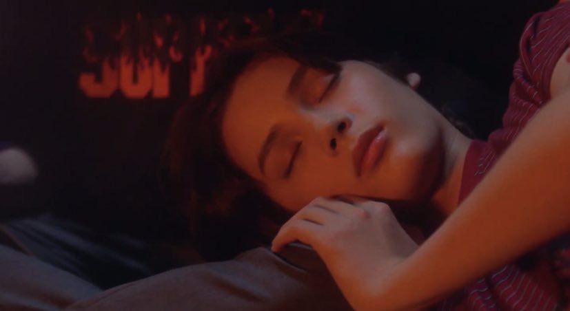 투바투 휴닝카이 누워있는데 | 인스티즈