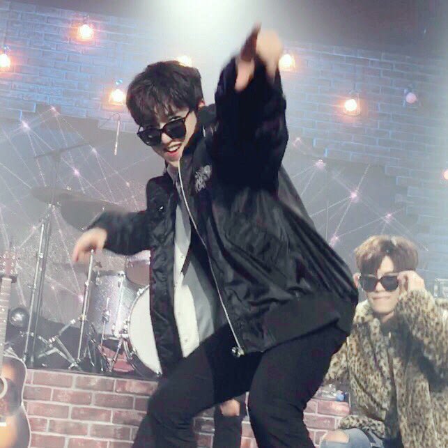 데이식스 팬들아 이거 얘네둘 모하고 있는거야..? | 인스티즈