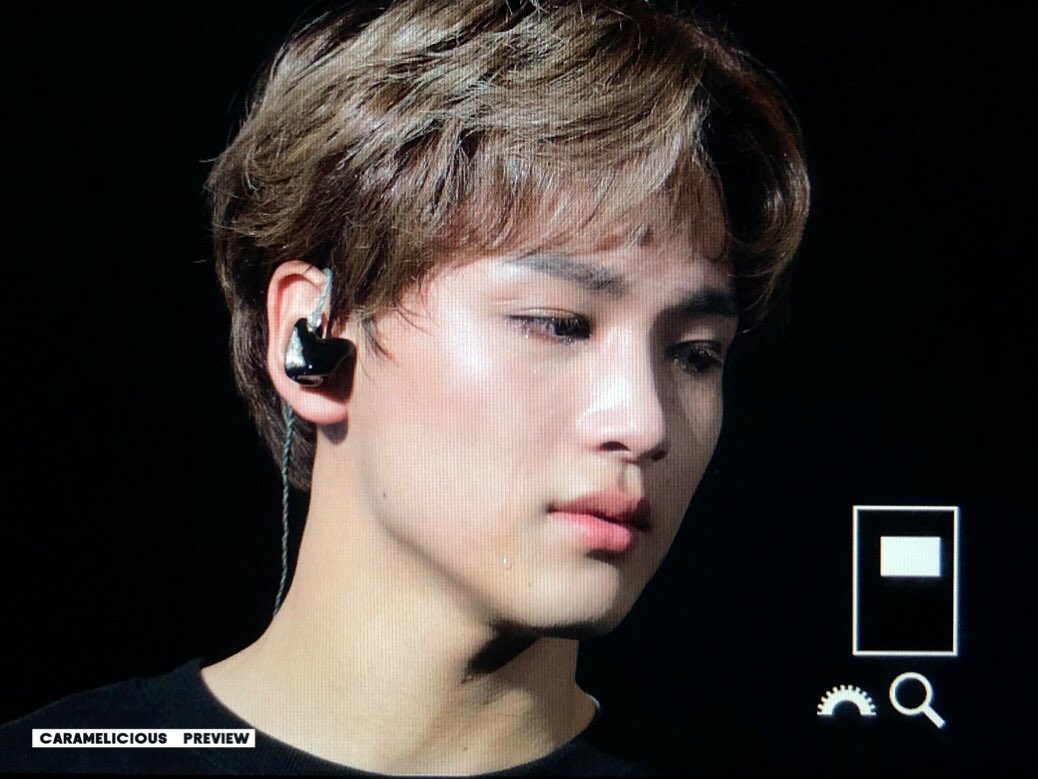 너무 서글프게 울어 | 인스티즈