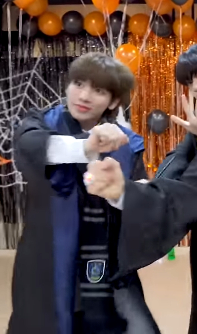 투바투 이 둘이 동일인물이야? 발캡쳐ㅈㅇ | 인스티즈