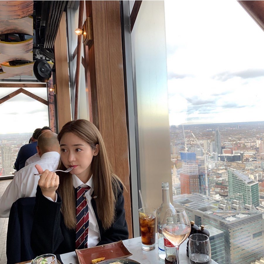 성유리 이 사진들 사이에 20년 시간있는데 20초 지난거같음 | 인스티즈