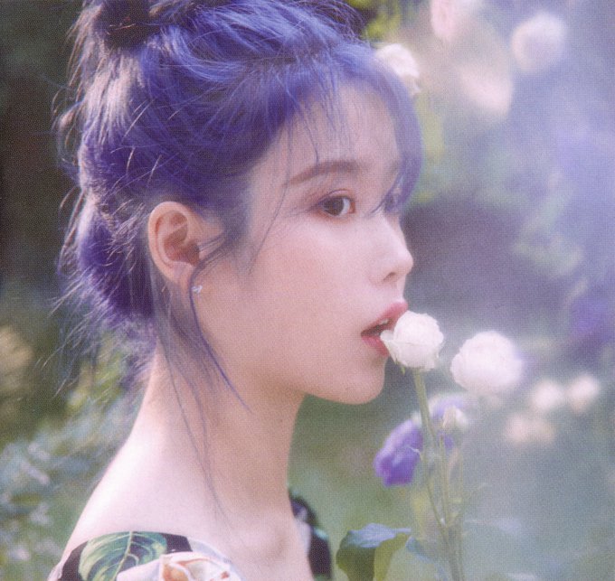 아이유 이번 콘서트 엠디 사진(?) 같이 볼래? | 인스티즈