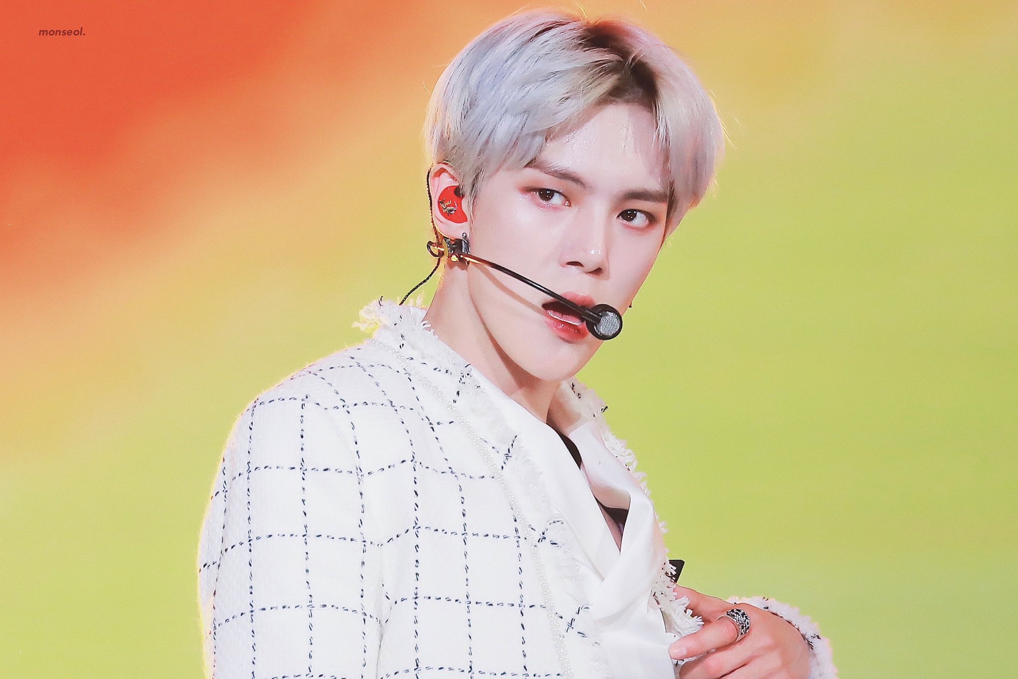 브이라이브어워즈 사진 그만 저장하고 싶은데 너무 잘생겼다.... | 인스티즈