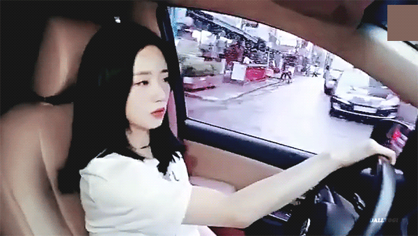 윤보미 운전하는 거 뭐지.. | 인스티즈