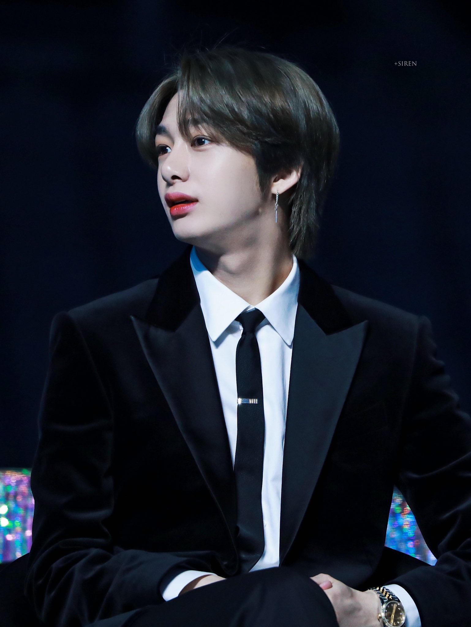 브이라이브어워즈 사진 그만 저장하고 싶은데 너무 잘생겼다.... | 인스티즈