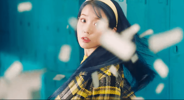 아이유 이착장 완전 클루리스 ㅜ ㅜㅠㅠ | 인스티즈