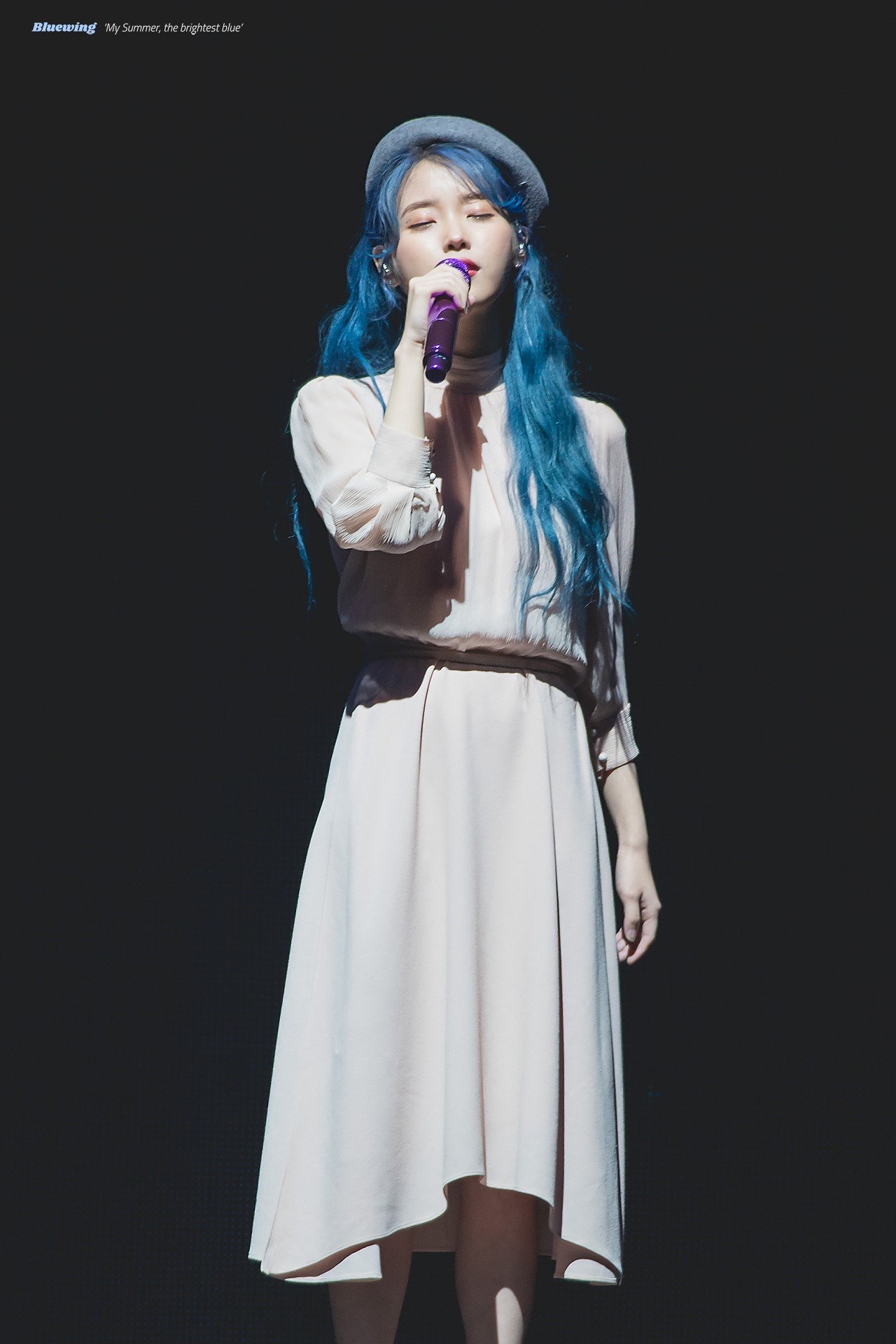 타팬인데 이번에 아이유님 너무 예뻐서 짤털함... | 인스티즈