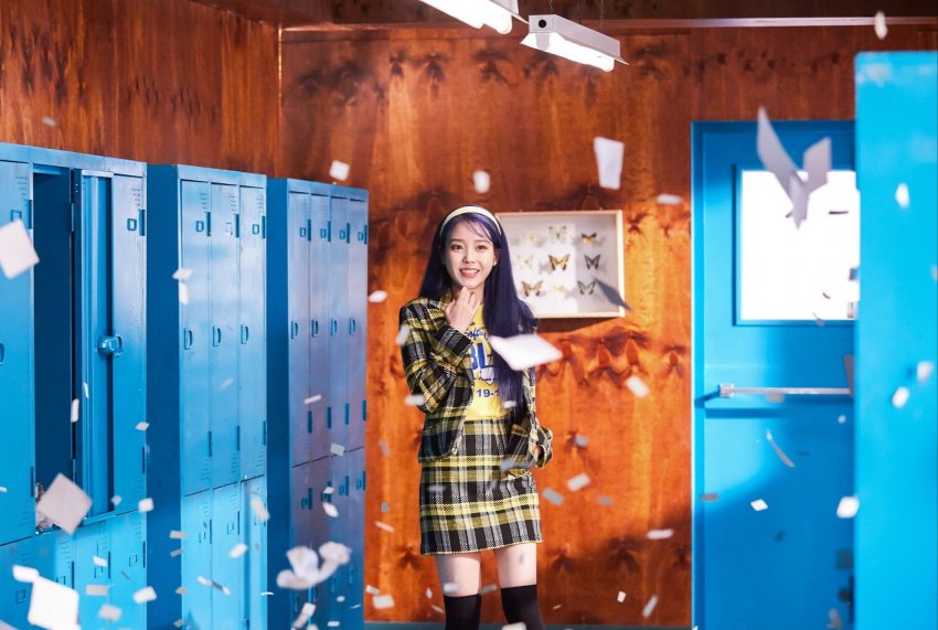 나도 주운건데 아이유 고화질 짤 푼다 블루밍💙🌹 | 인스티즈