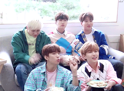 오늘따라 다섯명이 더 보고싶네 | 인스티즈