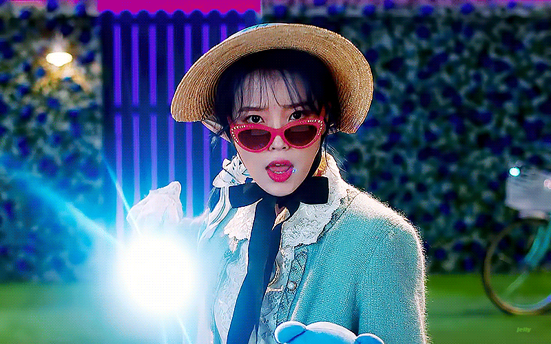 💙💙💙💙아이유 뮤비 움짤 모음💙💙💙💙 | 인스티즈