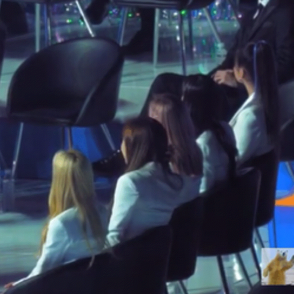 있지 ㄹㅇ 보민 나은 뽀뽀신 보고 반응 핵웃기다곸ㅋㅋㅋㅋㅋㅋㅋㅋ | 인스티즈