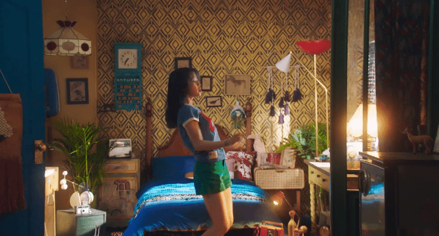 💙💙💙💙아이유 뮤비 움짤 모음💙💙💙💙 | 인스티즈