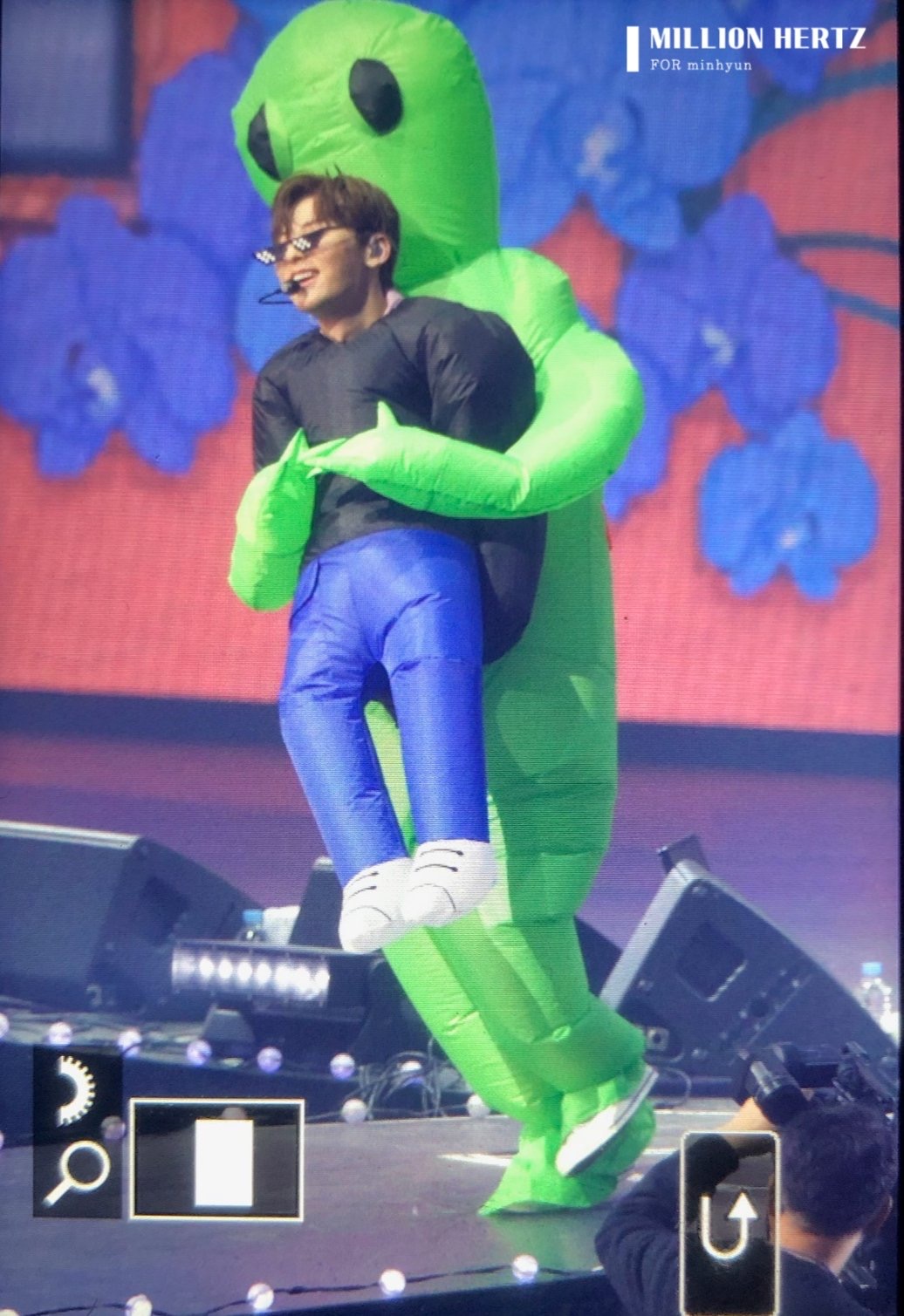 내친구가 황민현 요즘 왜그러녜 | 인스티즈