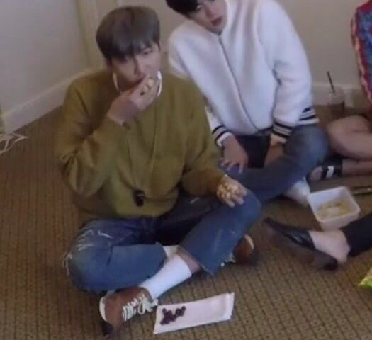 ㄴㅏ 방금 들어왔는데 방금 누가 다녀갔냐 | 인스티즈