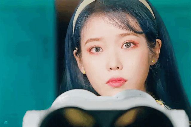 타팬인데 이번에 아이유님 너무 예뻐서 짤털함... | 인스티즈