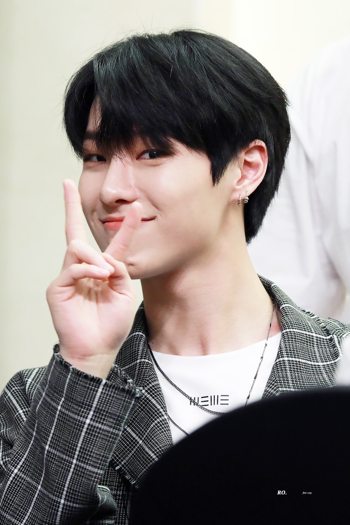 조승연 팬들아 보정계 추천좀 해주라 ㅎㅎㅎ | 인스티즈