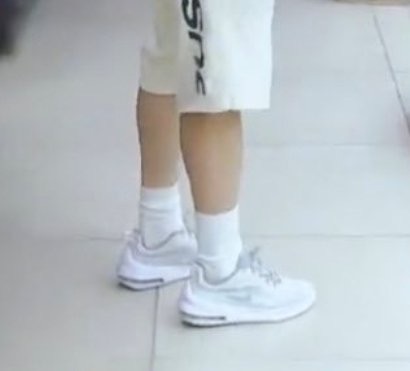 김재환 발 너무 작고 소중하다 | 인스티즈